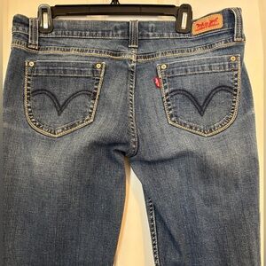 Levi's Women's Medium Blue Straight Leg Jeans. 524 Too Superlow.   Size 31